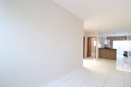 Sala de casa para alugar com 2 quartos, 57m² em Jardim Europa, Uberlândia