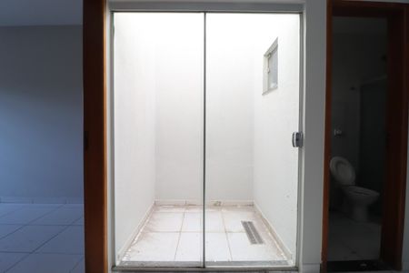 Jardim de inverno de casa para alugar com 2 quartos, 57m² em Jardim Europa, Uberlândia