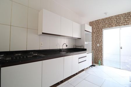 Casa para alugar com 57m², 2 quartos e 1 vagaCozinha