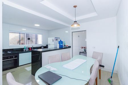 Casa para alugar com 100m², 3 quartos e 2 vagas Casa para alugar com 100m², 3 quartos e 2 vagasCozinha