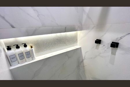 Apartamento à venda com 47m², 2 quartos e 1 vagaBanheiro 