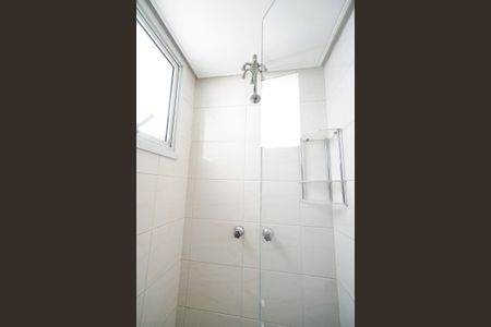 Apartamento à venda com 66m², 2 quartos e 2 vagasChuveiro