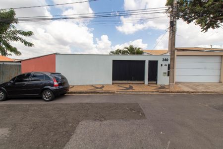 Casa à venda com 292m², 2 quartos e 10 vagasFACHADA