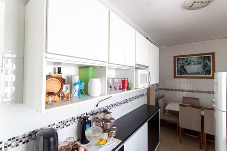 Casa à venda com 292m², 2 quartos e 10 vagasCOZINHA