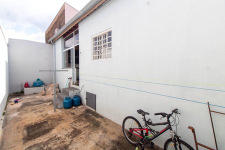 Casa à venda com 292m², 2 quartos e 10 vagasÁREA EXTERNA FUNDOS