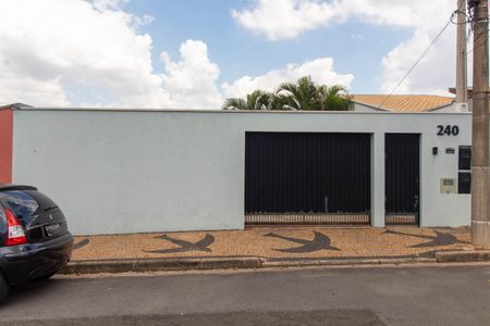 Casa à venda com 292m², 2 quartos e 10 vagasFACHADA