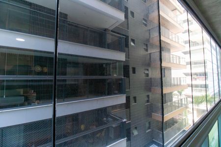 Apartamento à venda com 75m², 2 quartos e 1 vaga Apartamento à venda com 75m², 2 quartos e 1 vagaVista da Sala