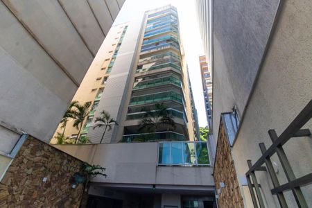Apartamento à venda com 75m², 2 quartos e 1 vaga Apartamento à venda com 75m², 2 quartos e 1 vagaFachada