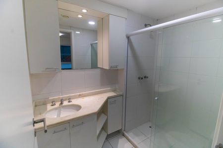 Apartamento à venda com 75m², 2 quartos e 1 vaga Apartamento à venda com 75m², 2 quartos e 1 vagaBanheiro da Suíte