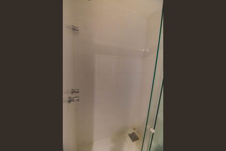 Apartamento à venda com 75m², 2 quartos e 1 vaga Apartamento à venda com 75m², 2 quartos e 1 vagaBanheiro Social