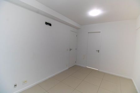 Apartamento à venda com 75m², 2 quartos e 1 vaga Apartamento à venda com 75m², 2 quartos e 1 vagaSuíte