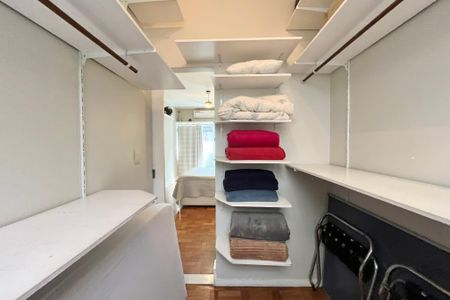 Apartamento para alugar com 87m², 2 quartos e 1 vagaCloset da suite