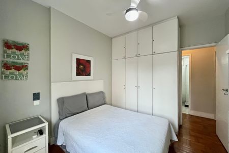 Quarto 1 de apartamento para alugar com 2 quartos, 87m² em Copacabana, Rio de Janeiro