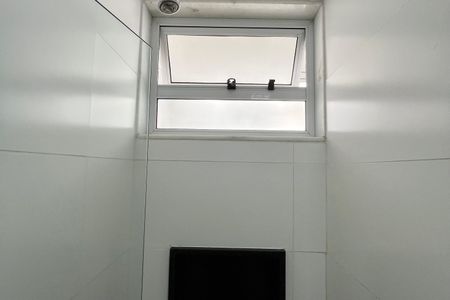 Apartamento para alugar com 87m², 2 quartos e 1 vagaBanheiro social 