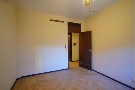 Apartamento à venda com 250m², 4 quartos e 1 vagaQuarto 2