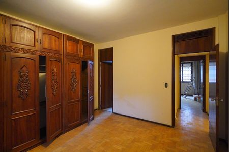 Apartamento à venda com 250m², 4 quartos e 1 vagaSuite
