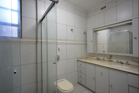 Apartamento à venda com 250m², 4 quartos e 1 vagaBanheiro da Suíte