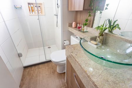Apartamento à venda com 54m², 2 quartos e 1 vaga Apartamento à venda com 54m², 2 quartos e 1 vagaBanheiro social