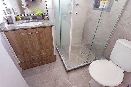 Apartamento à venda com 54m², 2 quartos e 1 vaga Apartamento à venda com 54m², 2 quartos e 1 vagaBanheiro da suíte