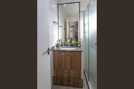 Apartamento à venda com 54m², 2 quartos e 1 vaga Apartamento à venda com 54m², 2 quartos e 1 vagaBanheiro da suíte