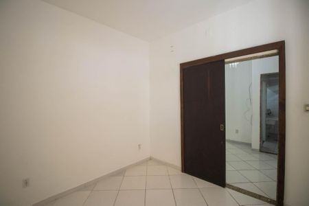 Quarto 1 de casa para alugar com 1 quarto, 50m² em Venda da Cruz, São Gonçalo