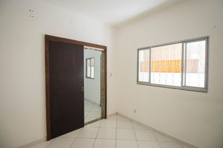 Quarto 1 de casa para alugar com 1 quarto, 50m² em Venda da Cruz, São Gonçalo