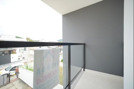 Casa para alugar com 79m², 2 quartos e 3 vagasSacada Suíte 1