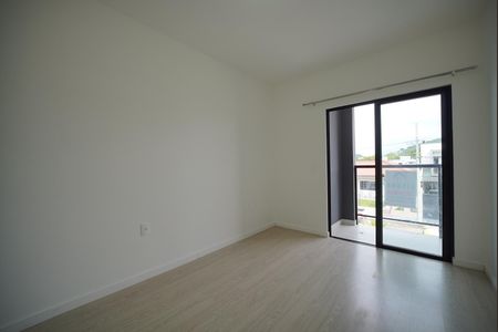 Casa para alugar com 79m², 2 quartos e 3 vagasSuíte 1