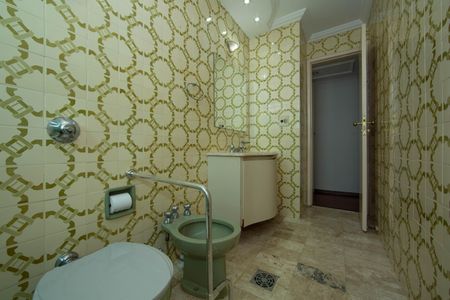 Apartamento à venda com 206m², 4 quartos e 2 vagasBANHEIRO1