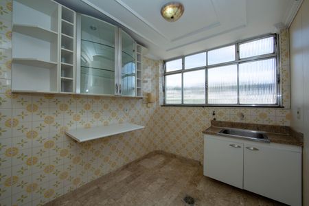 Apartamento à venda com 206m², 4 quartos e 2 vagasAREA DE SERVICO
