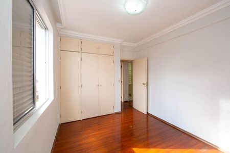 Apartamento à venda com 206m², 4 quartos e 2 vagasQUARTO2