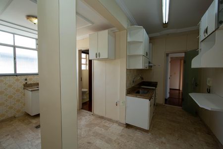Apartamento à venda com 206m², 4 quartos e 2 vagasCOZINHA