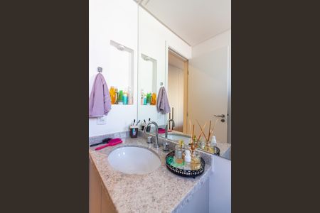Apartamento à venda com 90m², 3 quartos e 2 vagas Apartamento à venda com 90m², 3 quartos e 2 vagasBanheiro 2