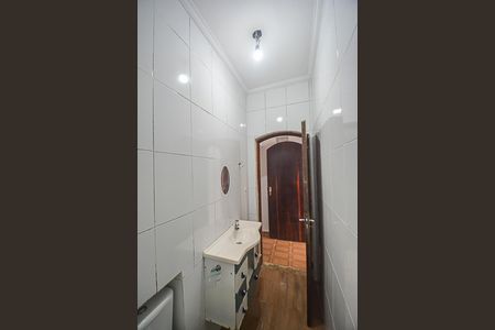 Casa à venda com 198m², 4 quartos e 4 vagasBanheiro 3