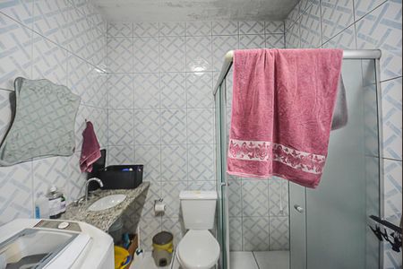 Casa à venda com 198m², 4 quartos e 4 vagasBanheiro 2