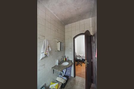 Casa à venda com 198m², 4 quartos e 4 vagasBanheiro