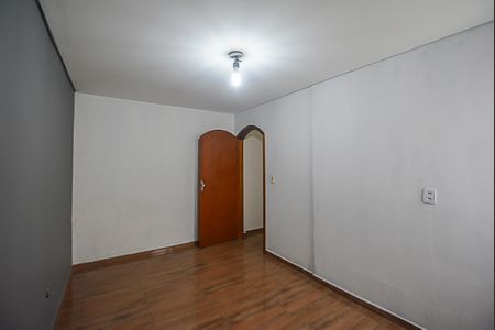 Casa à venda com 198m², 4 quartos e 4 vagasQuarto 3