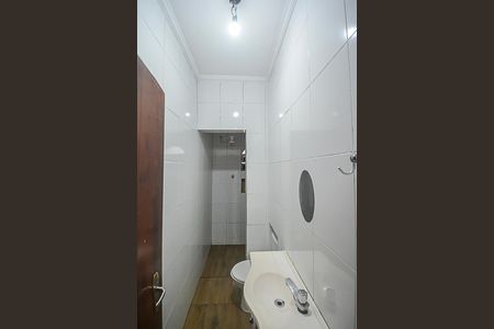 Casa à venda com 198m², 4 quartos e 4 vagasBanheiro 3
