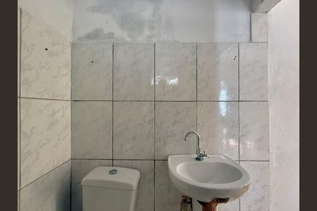 Banheiro  de casa para alugar com 1 quarto, 40m² em Jardim Sao Luiz, São Paulo