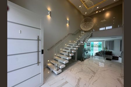 Sala de casa de condomínio para alugar com 5 quartos, 600m² em  Parque Residencial Mirante do Vale, Jacareí
