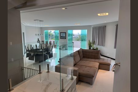 Casa de condomínio para alugar com 600m², 5 quartos e 6 vagas Casa de condomínio para alugar com 600m², 5 quartos e 6 vagasDetalhe Sala