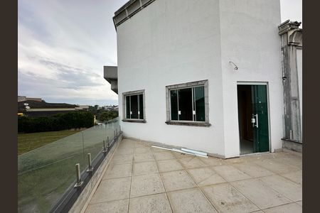 Casa de condomínio para alugar com 600m², 5 quartos e 6 vagas Casa de condomínio para alugar com 600m², 5 quartos e 6 vagasSuíte 2 - Varanda e Vista