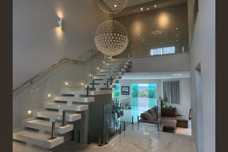 Casa de condomínio para alugar com 600m², 5 quartos e 6 vagas Casa de condomínio para alugar com 600m², 5 quartos e 6 vagasSala