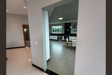 Casa de condomínio para alugar com 600m², 5 quartos e 6 vagas Casa de condomínio para alugar com 600m², 5 quartos e 6 vagasCozinha