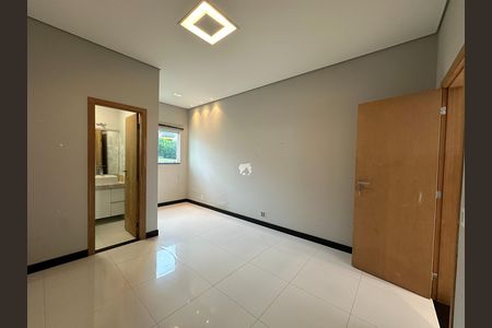 Casa de condomínio para alugar com 600m², 5 quartos e 6 vagas Casa de condomínio para alugar com 600m², 5 quartos e 6 vagasSuíte 1