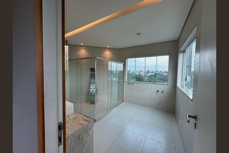 Casa de condomínio para alugar com 600m², 5 quartos e 6 vagas Casa de condomínio para alugar com 600m², 5 quartos e 6 vagasSuíte 5 - Banheiro