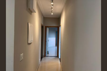 Casa de condomínio para alugar com 600m², 5 quartos e 6 vagas Casa de condomínio para alugar com 600m², 5 quartos e 6 vagasCorredor