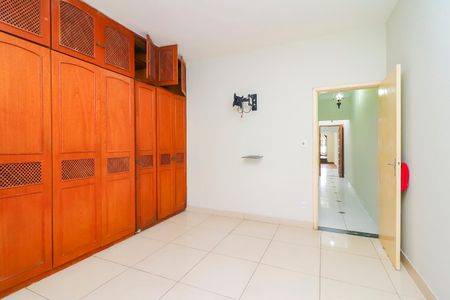 Casa à venda com 195m², 3 quartos e 2 vagas Casa à venda com 195m², 3 quartos e 2 vagasQuarto 2