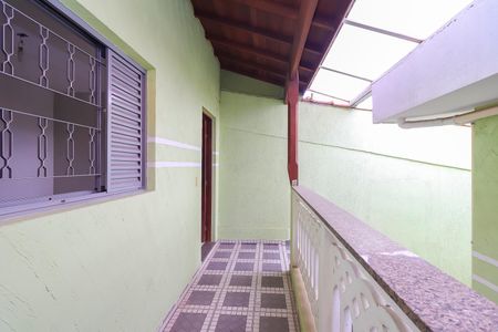 Casa à venda com 195m², 3 quartos e 2 vagas Casa à venda com 195m², 3 quartos e 2 vagasEdícula - Área de Serviço