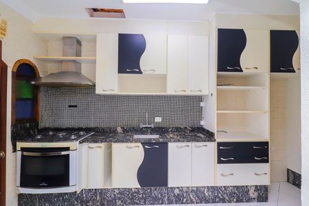 Casa à venda com 195m², 3 quartos e 2 vagas Casa à venda com 195m², 3 quartos e 2 vagasCozinha